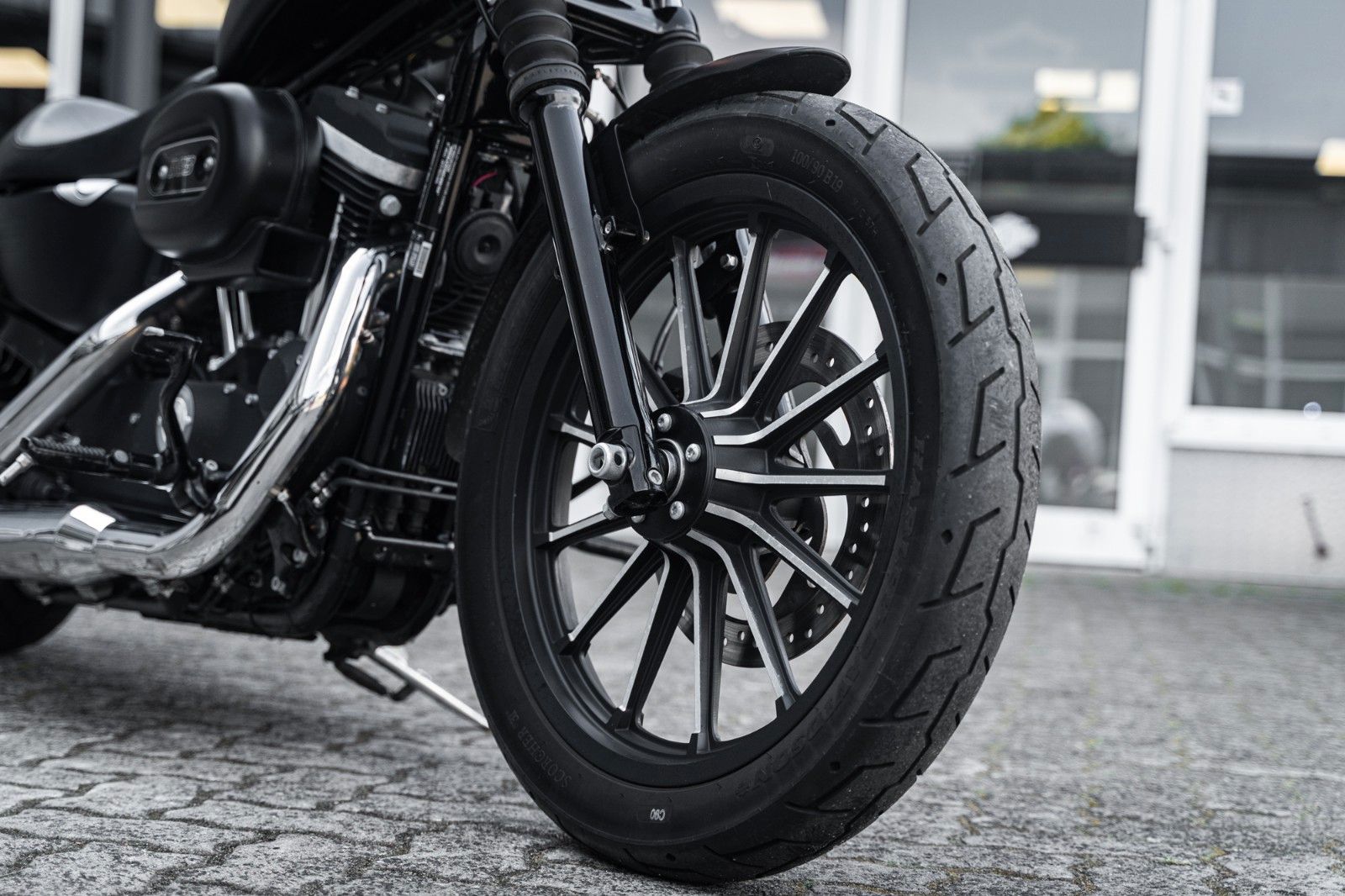 Fahrzeugabbildung Harley-Davidson XL883N IRON SPORTSTER - APE-Lenker