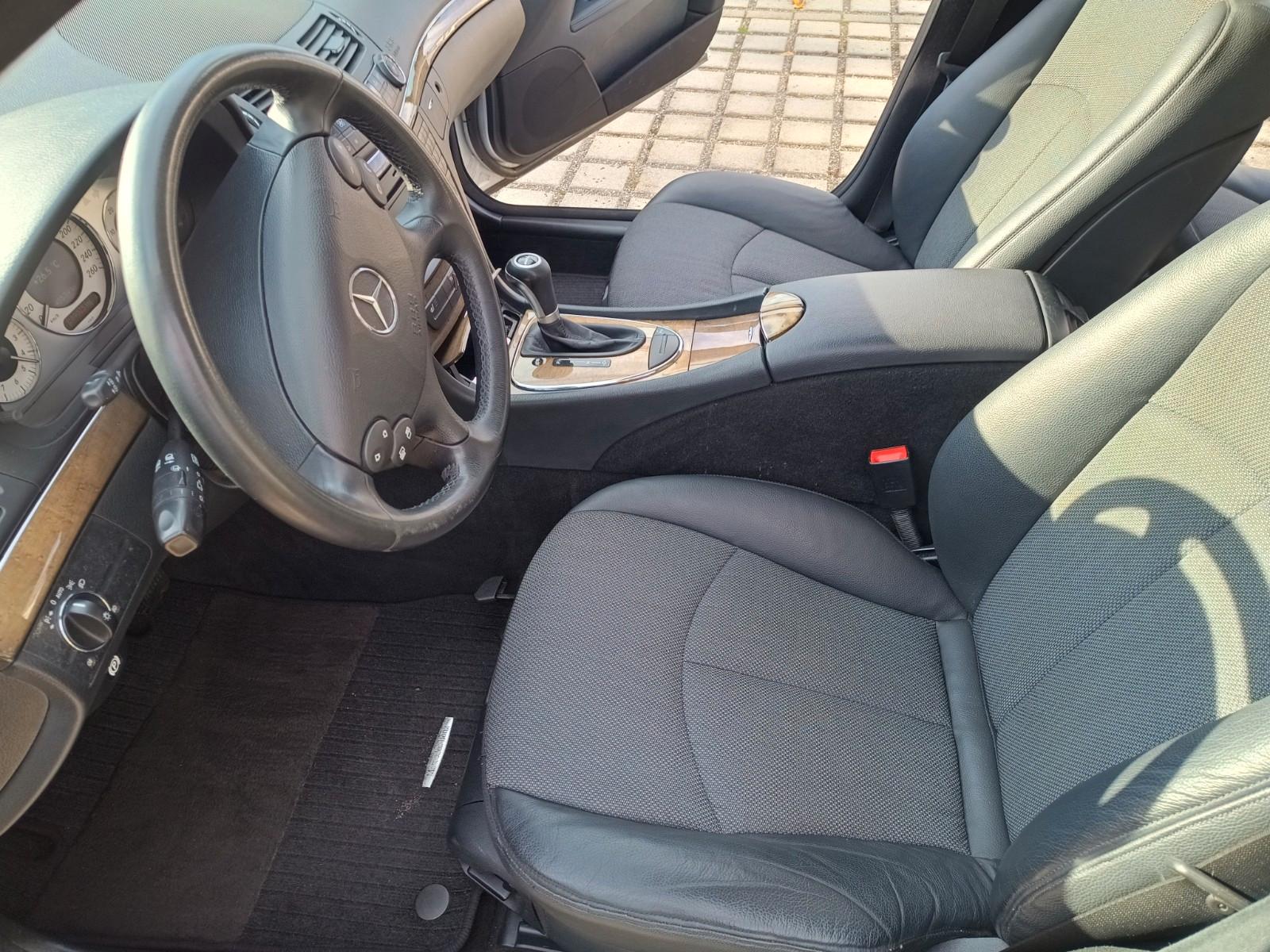 Mercedes-Benz E220 2009 — photo 14