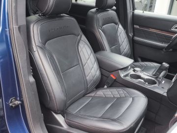 Ford Explorer - 10