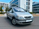 Opel Zafira 2.2 DTI 16V Edition,7 Sitzer,Klimaautomat - Opel Zafira aus 2004 mit Diesel-Antrieb