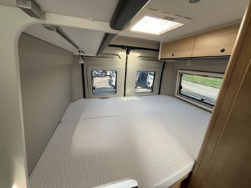 Sunlight Adventure Cliff 600 8G Safety ACC Solar Digital