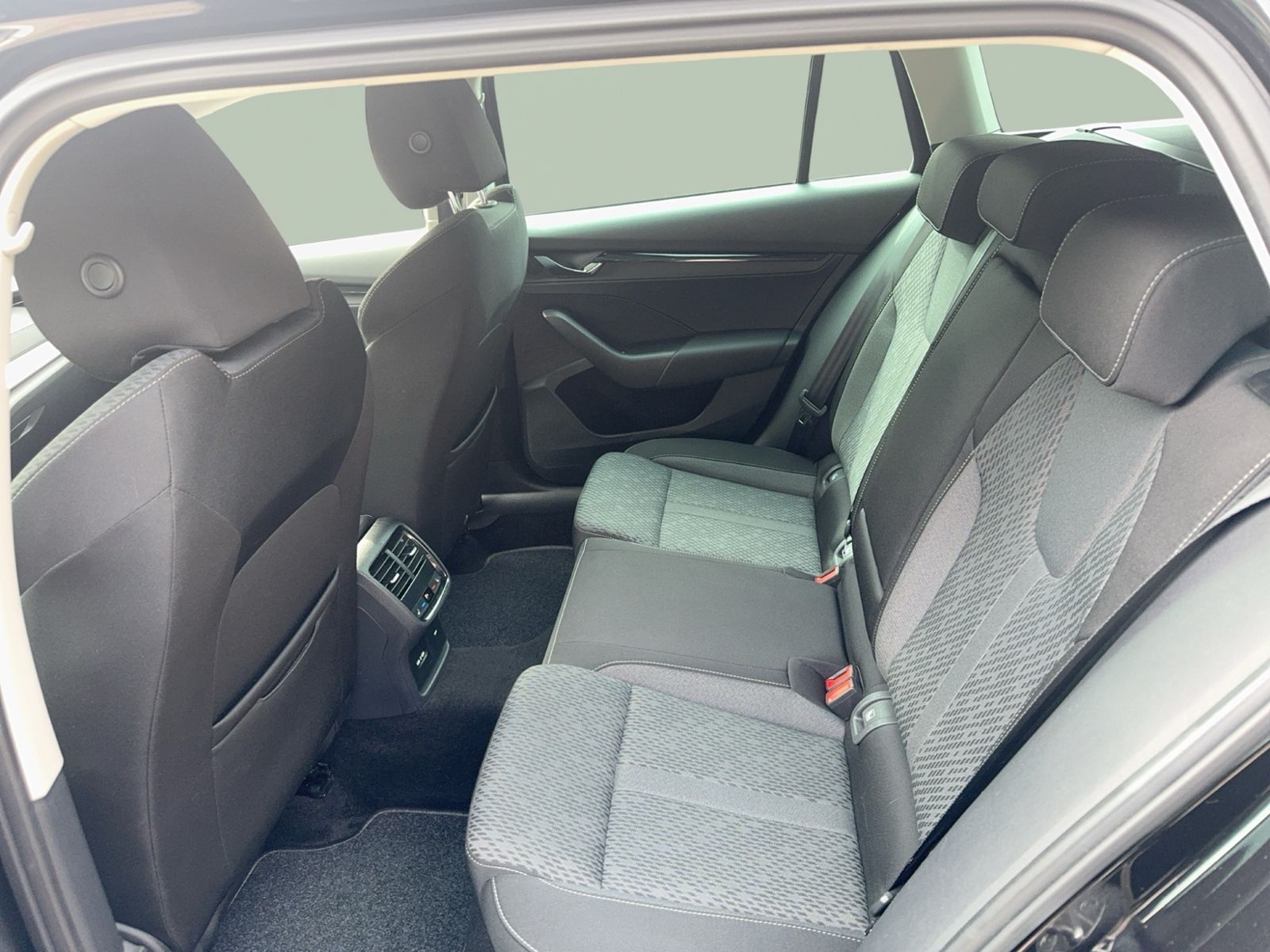 Octavia Combi Clever 2.0 TDI, RearView, LED, SUN