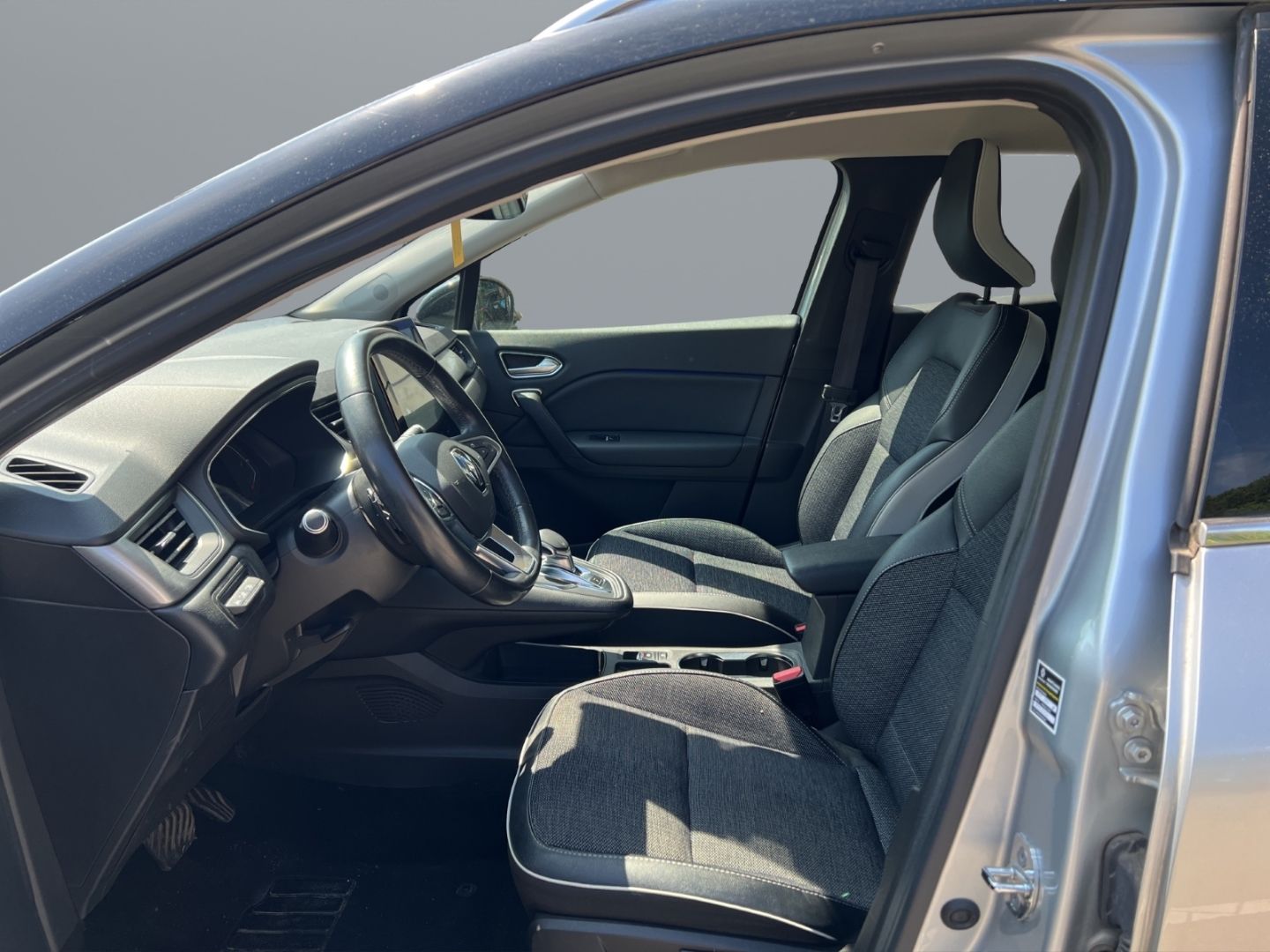 Fahrzeugabbildung Renault Captur II Intens 1.3 TCe 155 EDC EU6d-T Navi Dig