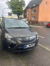 Opel Ein graues Opel Auto - Opel Zafira Tourer in Bochum