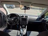 Volkswagen Golf 2.0 FSI Individual Automatik Individual - Volkswagen Golf: Individual