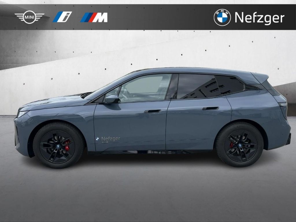 BMW iX xDrive45 M Sport Park-Assistent Panorama H&K foto 2