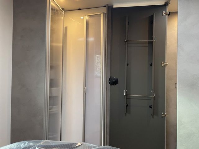 Crosscamp EXPDN 7.4D AUTOMATIK ACC OHNE HUBBETT NAVI KAME