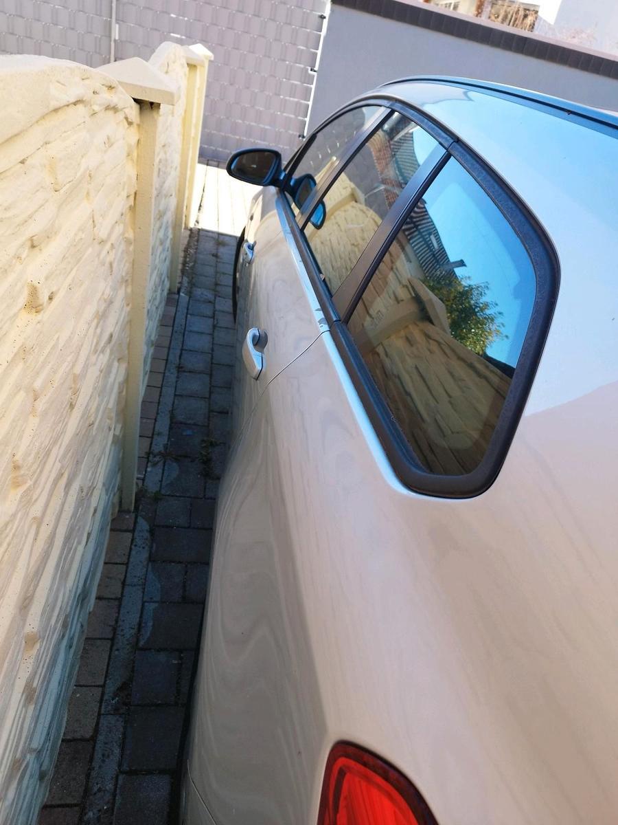 Opel Astra 2012 — двигун 110 HP (81kW)
