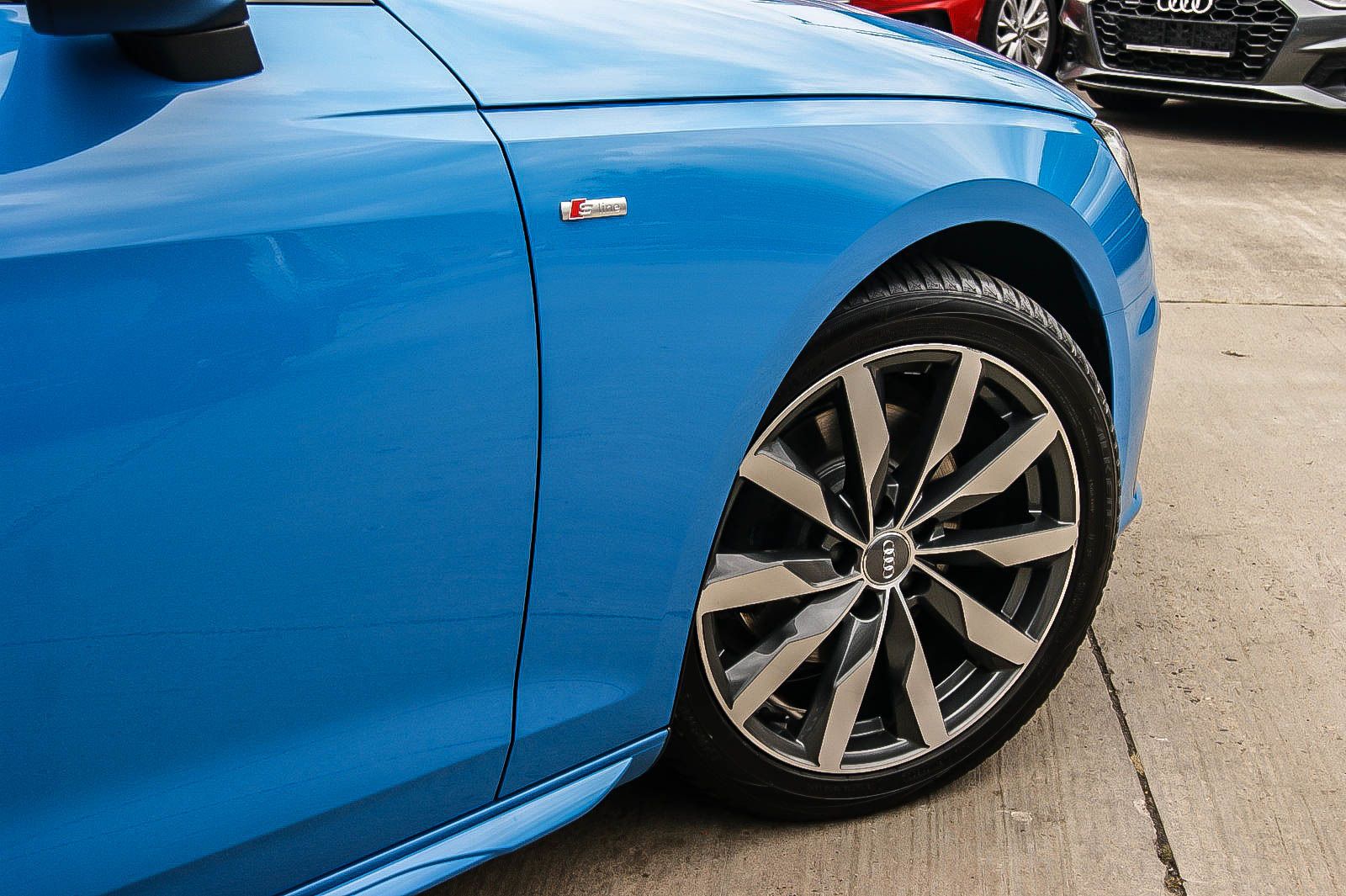 Fahrzeugabbildung Audi A4 Avant 35 TFSI S line TURBOBLAU PANORAMA STHZG