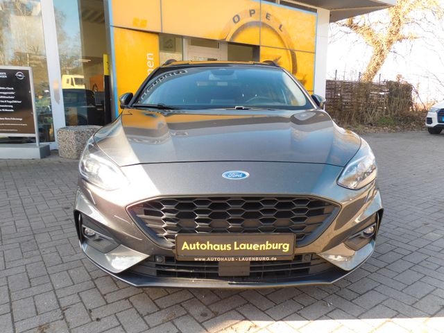 Foto: FORD Focus Turnier ST-Line+SHZ+LRH+KAMERA+AHK (Fahrzeug-Nummer 449229293)