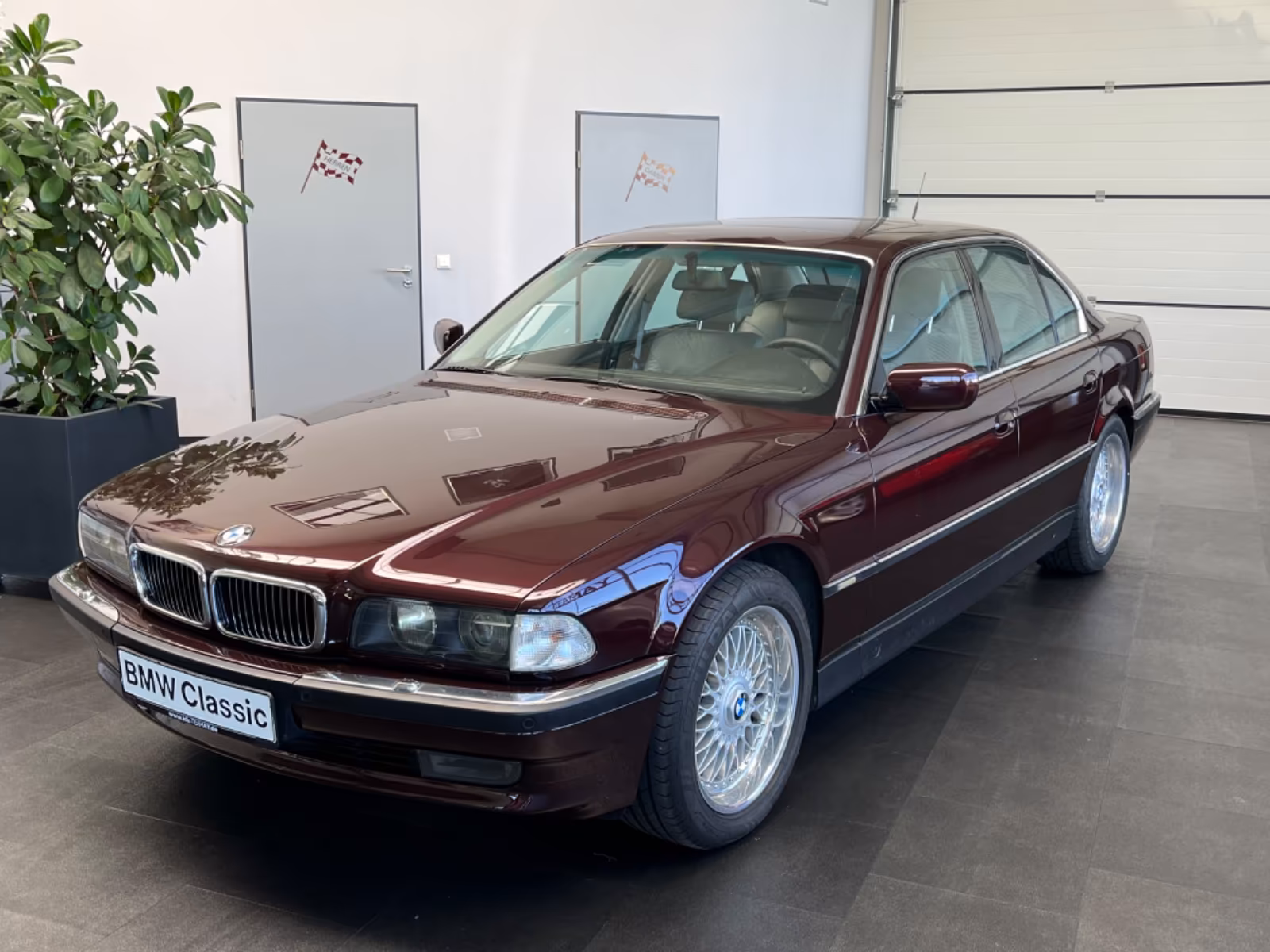 BMW 750i A Individual V12