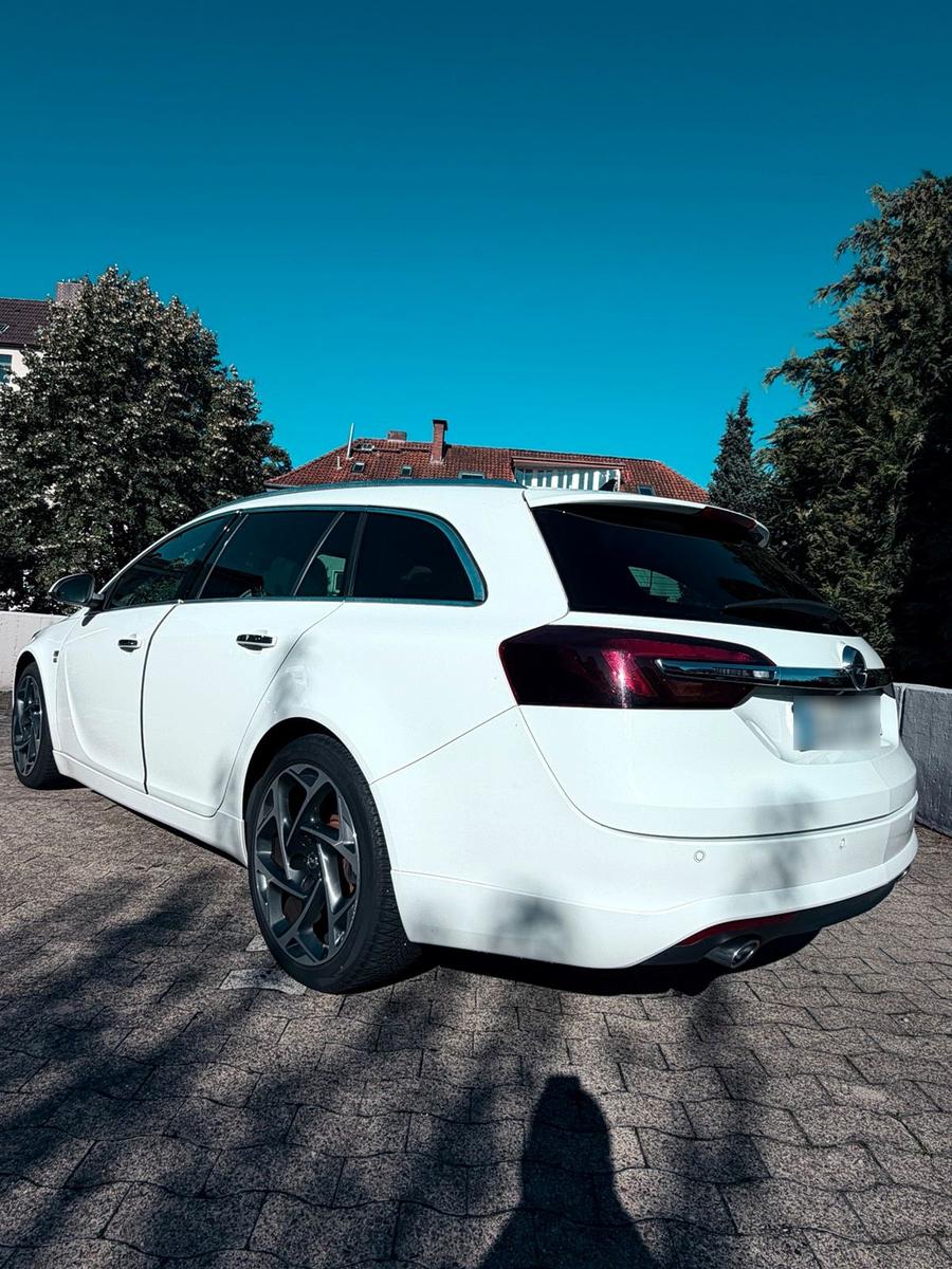 Opel Insignia 2013 — салон