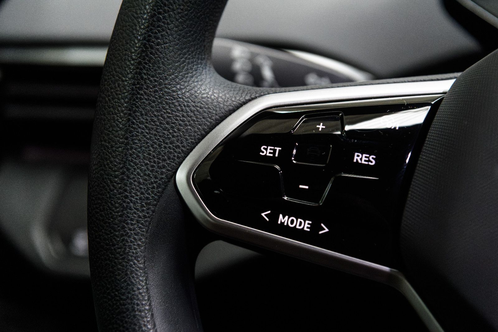 Fahrzeugabbildung Volkswagen ID.4 Pure Performance LED+NAVI+APP+GJ-REIFEN