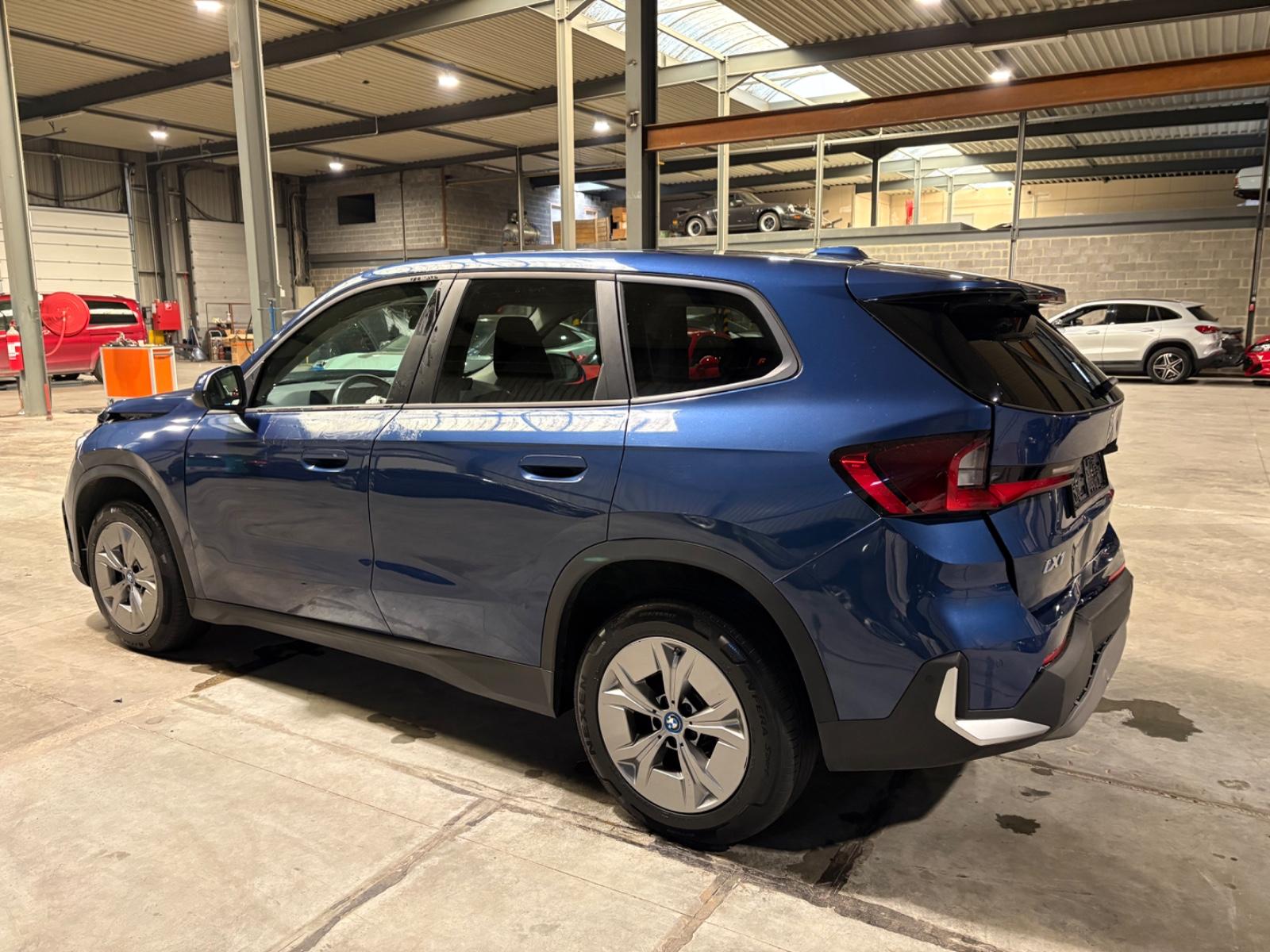 BMW iX1 X-DRIVE 30  /   11488 NETTO