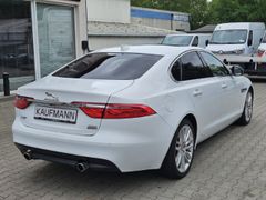 Fahrzeugabbildung XF AWD Automatik