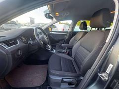 Fahrzeugabbildung Skoda Octavia Ambition DSG PDC DAB SCHECKHEFTGEPFLEGT