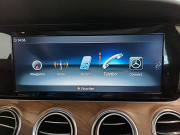 Mercedes E 200 - 11
