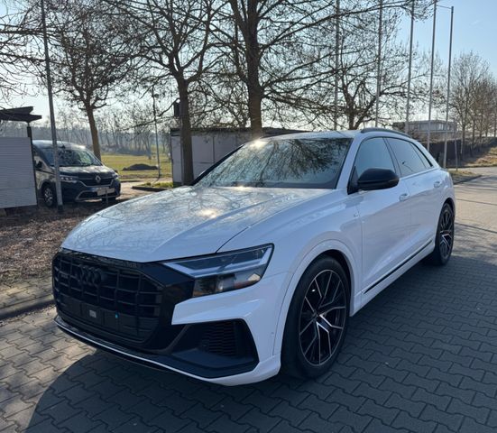 Audi Q8 50 TDI quattro S Line Sport Plus 22 Zoll