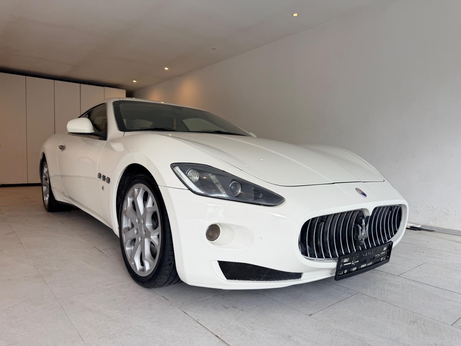 Maserati Granturismo V8 WHITE!! SERVICE/TÜV/TIRES NEW!