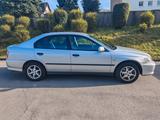 Honda Accord 1.8i S S - Honda Accord: 8