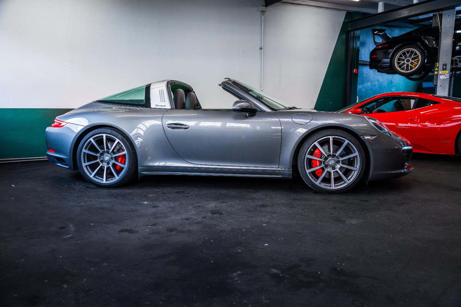 Porsche 991.2 Targa 4S *Vollleder*SAGA*ACC* Wartung NEU