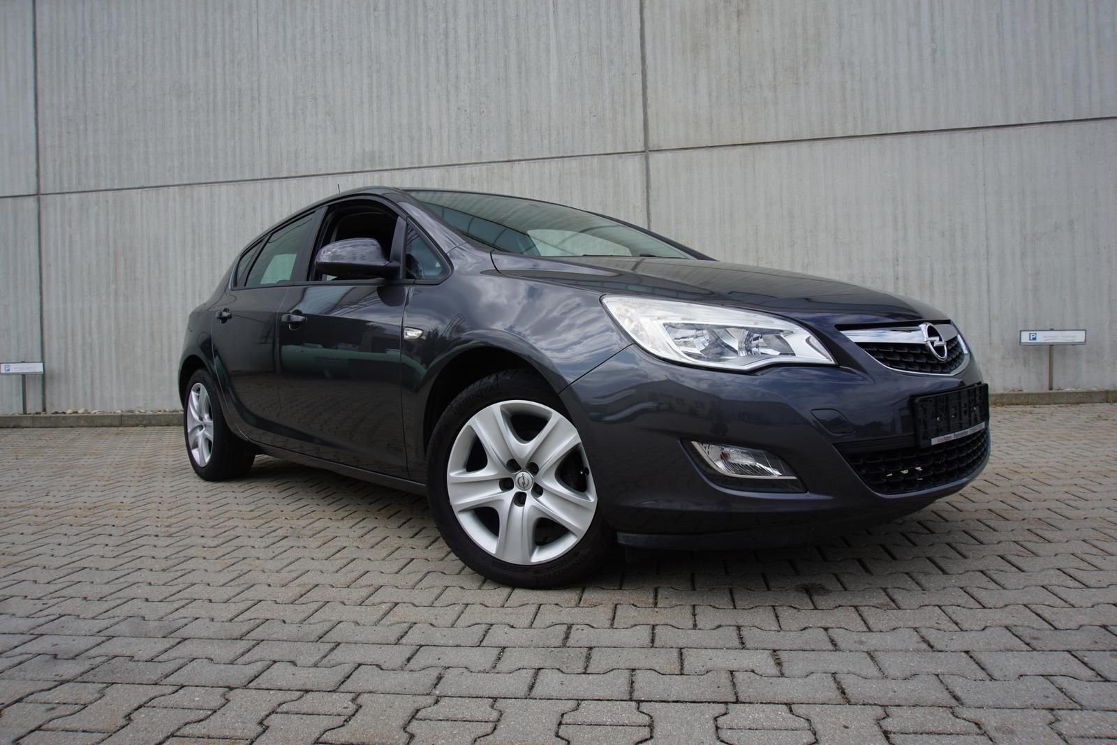 Opel Astra 1.4 16V Top gepflegt 1Hand