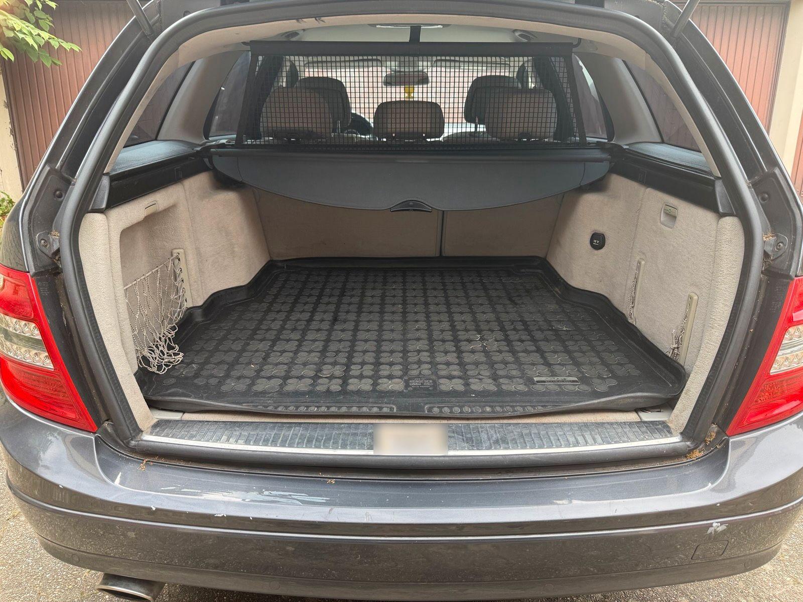 Mercedes-Benz C220 2009 — photo 9