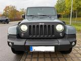 Jeep Wrangler 2.8l CRD Unlimited Sahara Automatik... - graue Jeep Wrangler