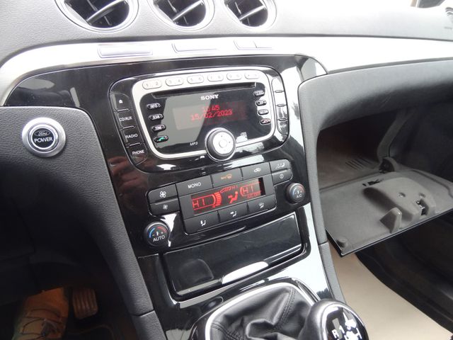 Fahrzeugabbildung Ford Galaxy Titanium/1.Hand/7-Sitzer/AHK/PDC/Panorama