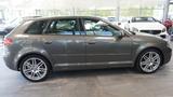 Audi A3 Sportback 2.0 TDI Ambition*2xS-LINE*BI-XENON* - Audi A3 aus 2012: TDI