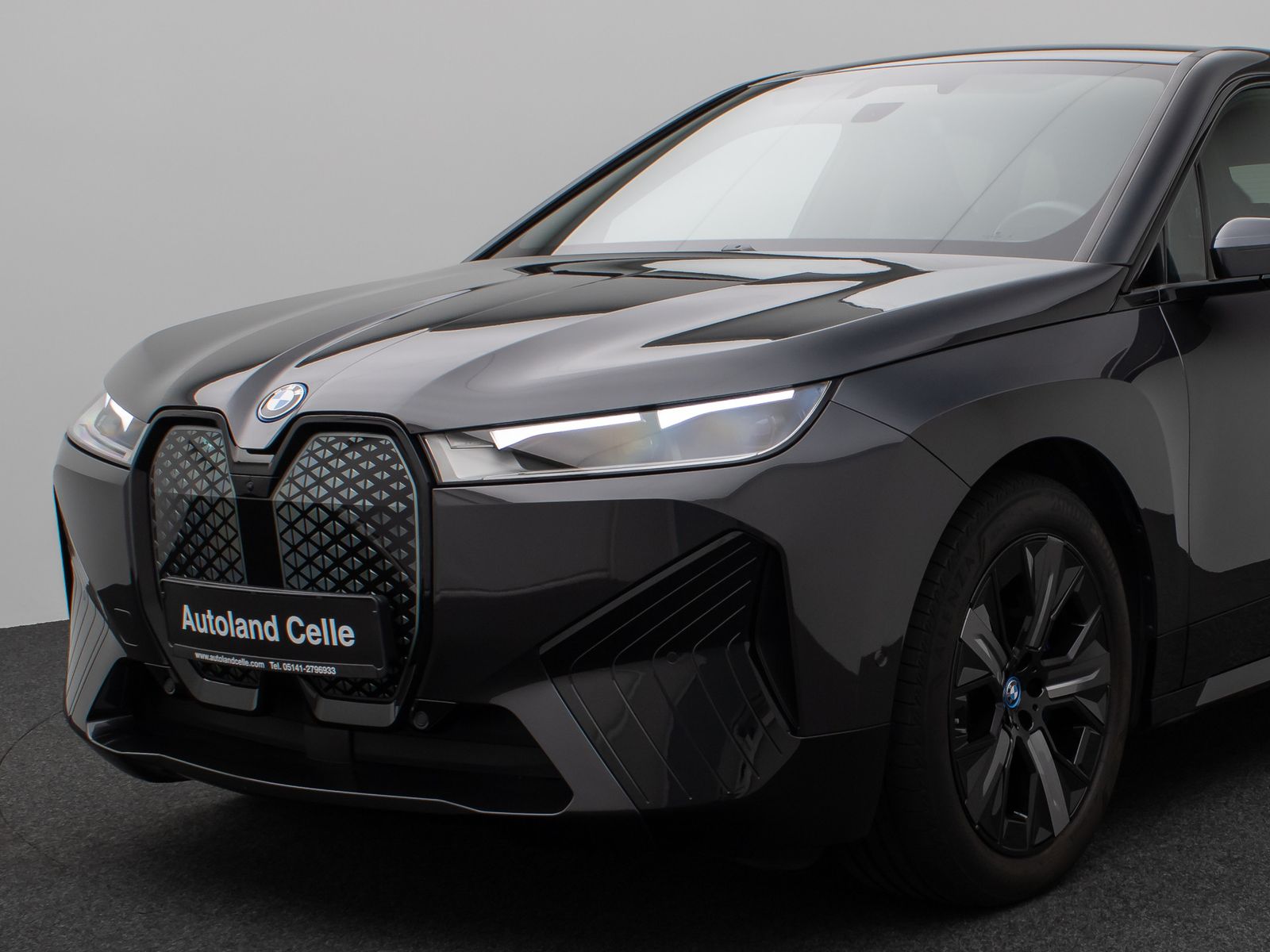 Fahrzeugabbildung BMW iX xD40 Sportpaket360°DAB H/K ACC AHK Komfort