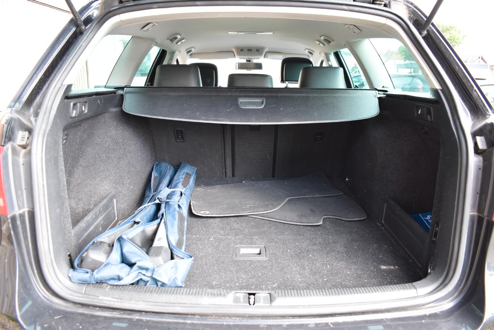 Volkswagen Passat 2011 — photo 30