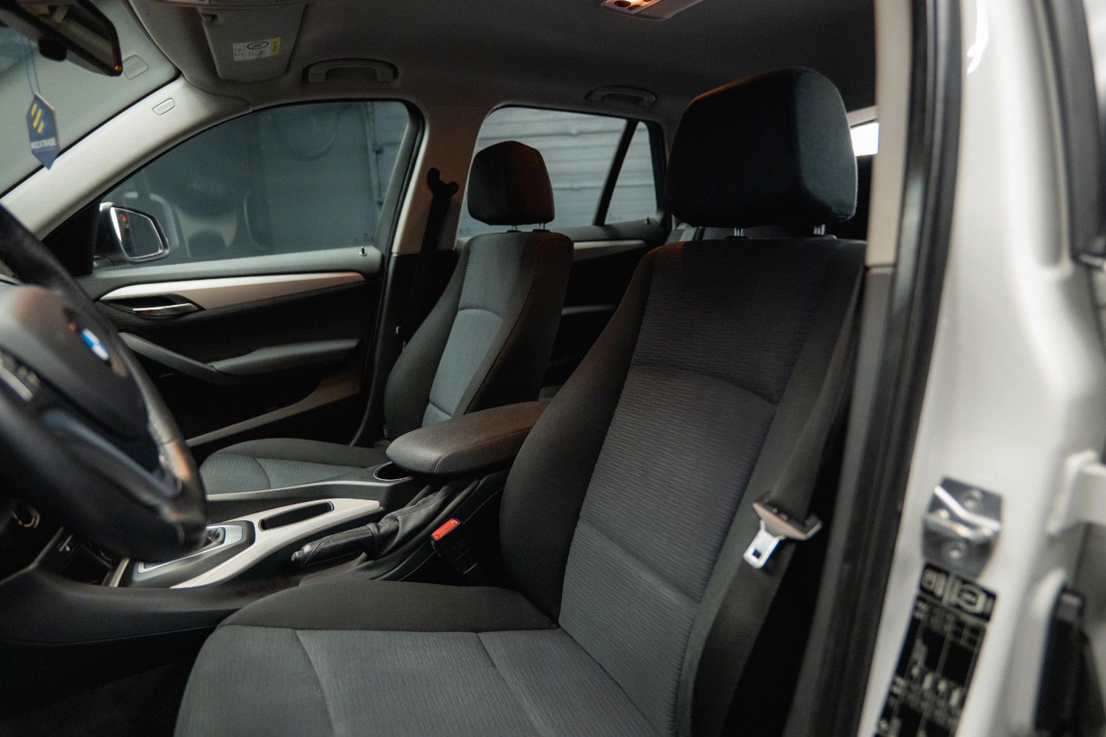 Fahrzeugabbildung BMW X1 xDrive20d Sport Line Autom. Bi-Xenon*Perlmutt