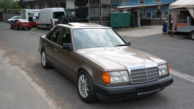Mercedes-Benz E 260 W124,5 GANG;MET.,ALU,