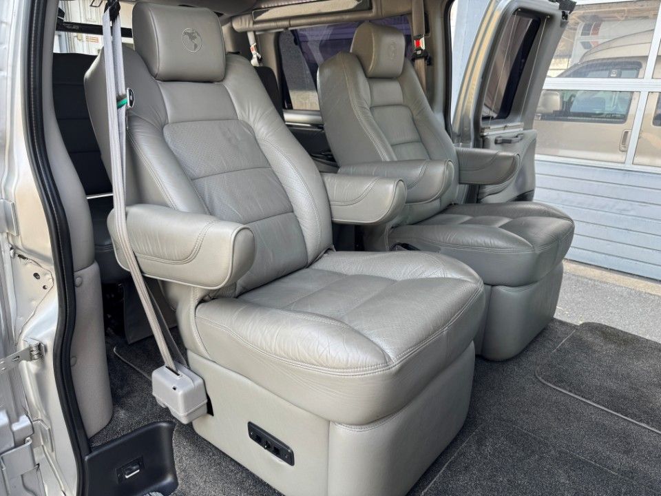 Fahrzeugabbildung Chevrolet Express Chevy Van Explorer Ltd. ALLRAD Stabitrac