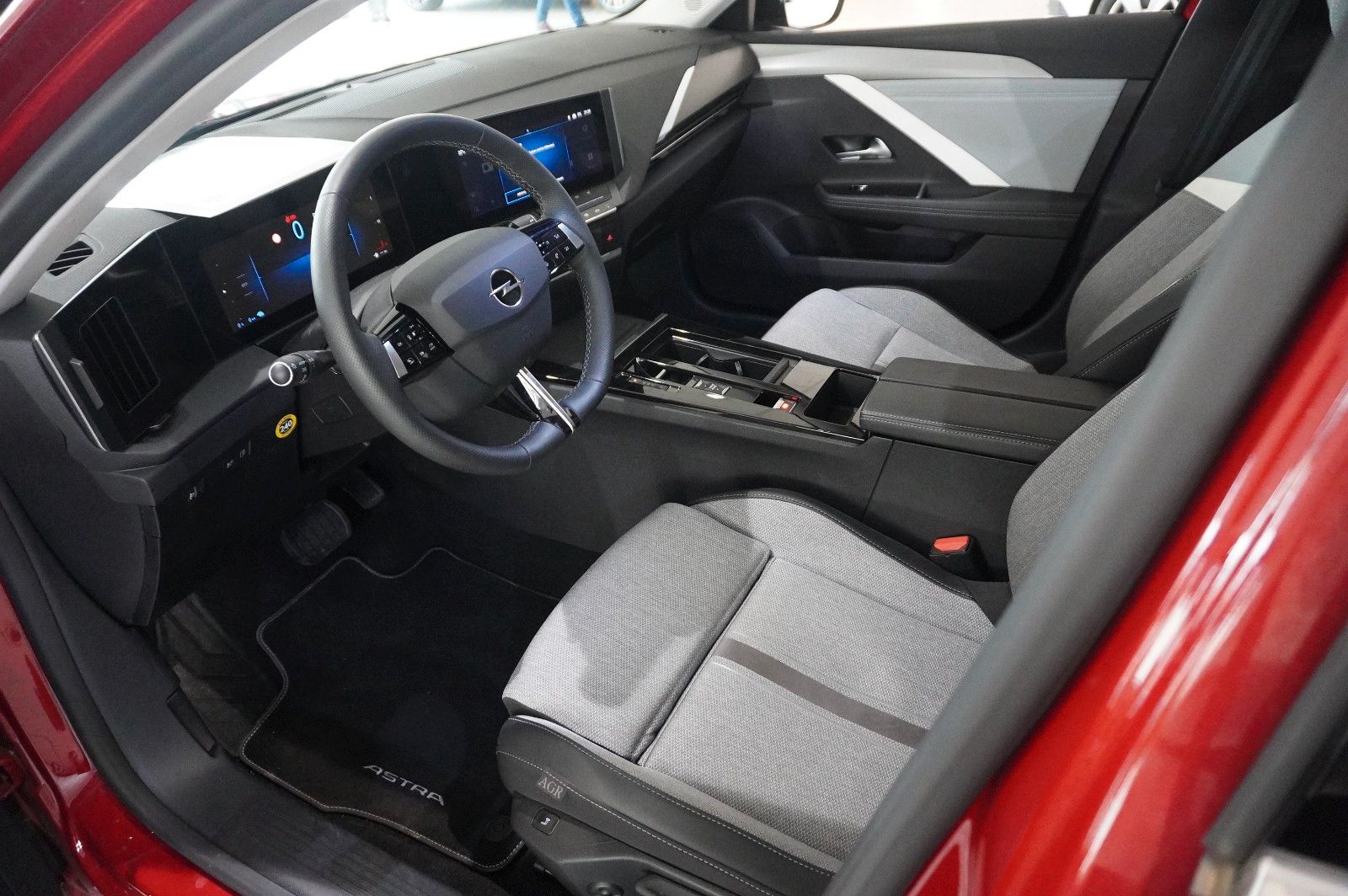 Fahrzeugabbildung Opel Astra L Lim. 1.6 HYBRID ELEGANCE NAVI/LED/KAMERA