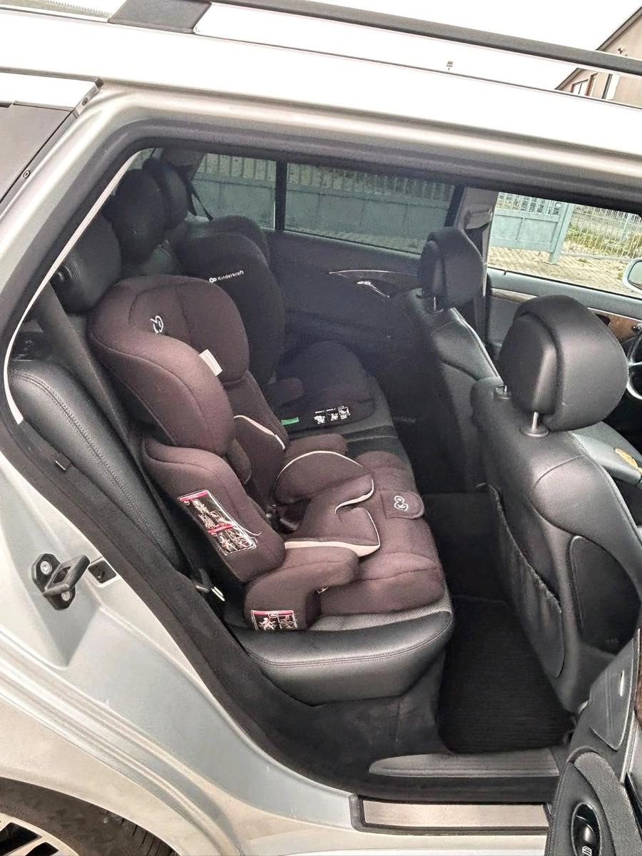 Mercedes-Benz E220 2007 — photo 13
