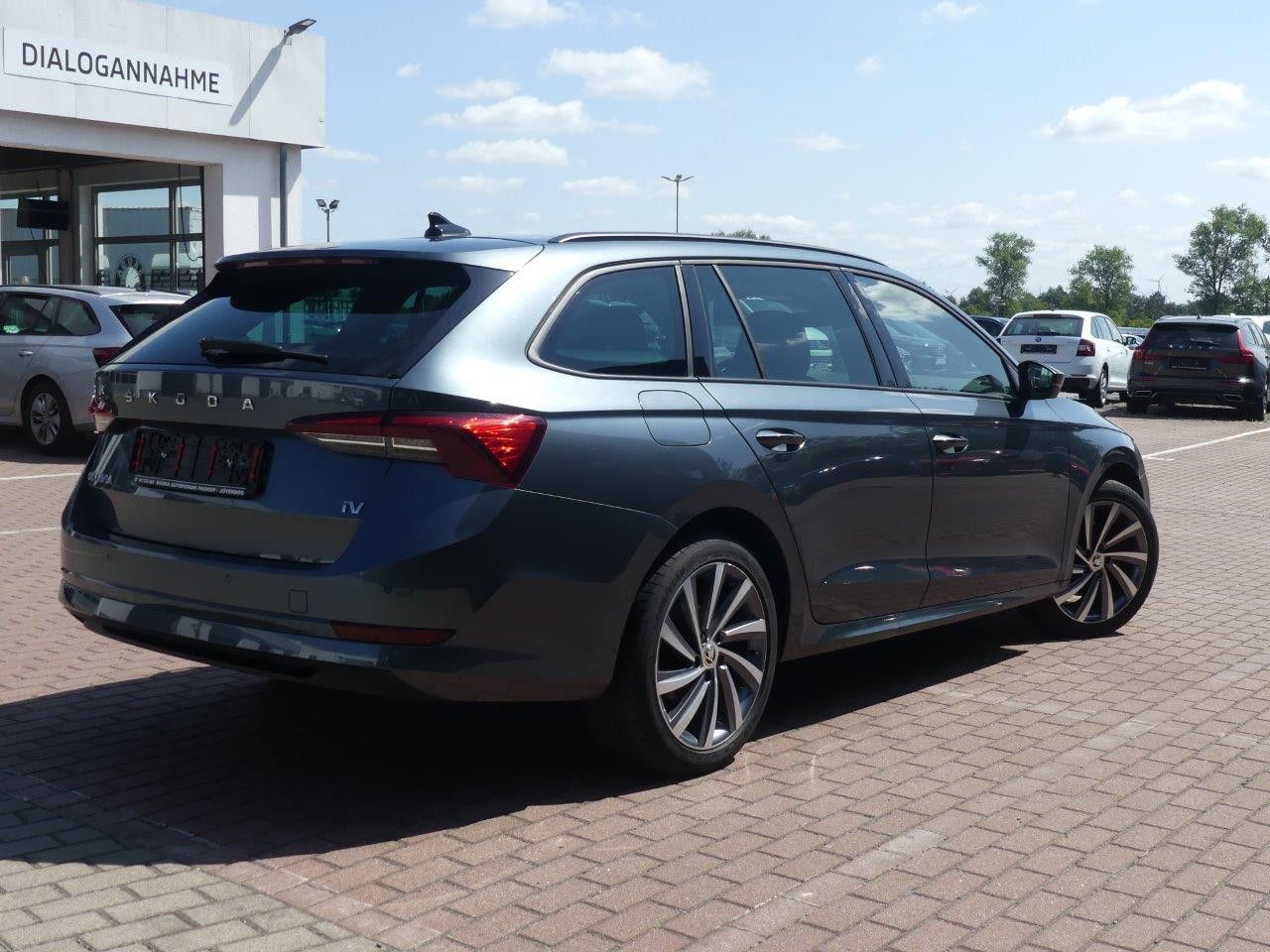 Fahrzeugabbildung SKODA Octavia Combi Ambition iV