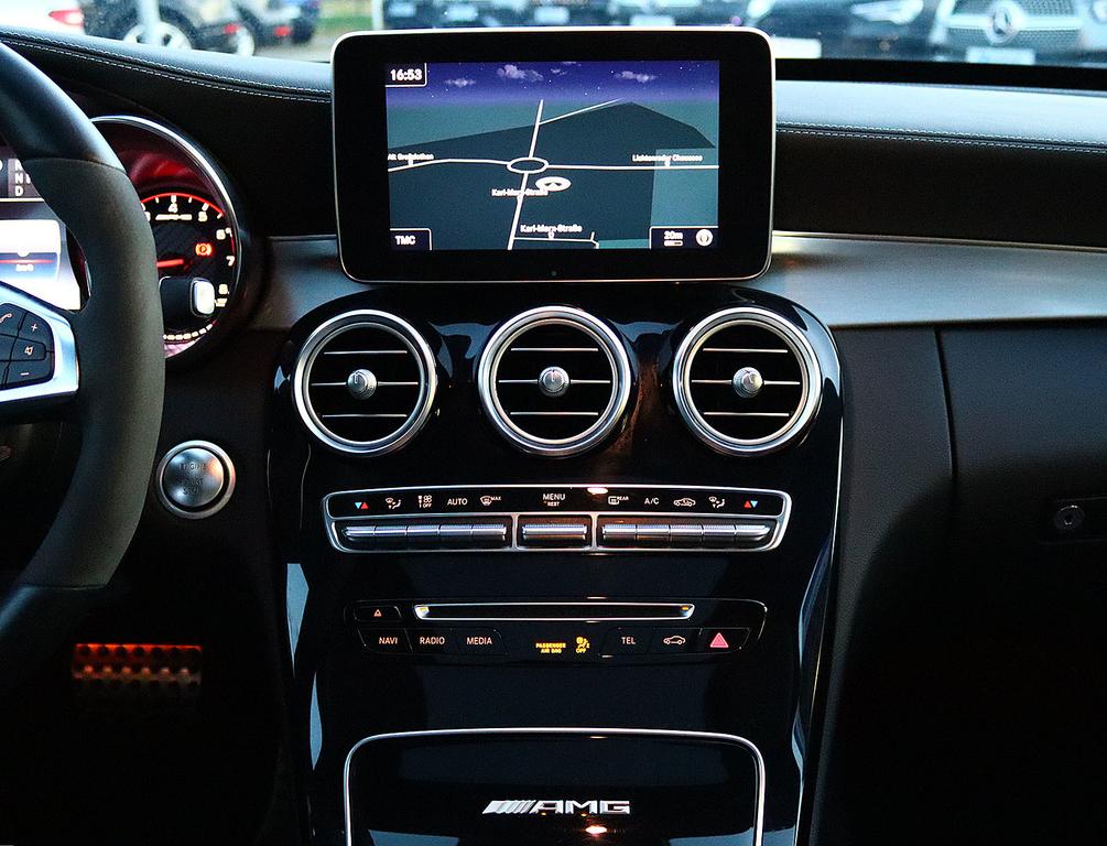 Mercedes-Benz C 63 AMG