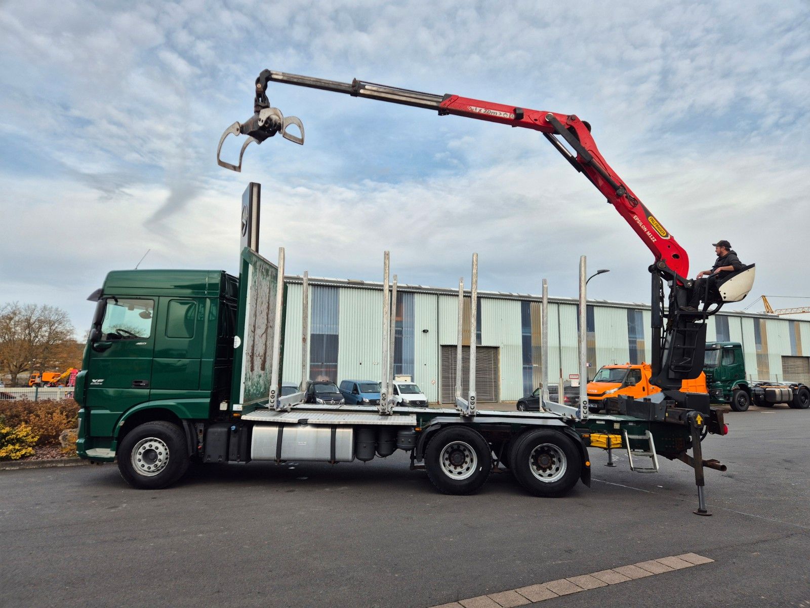 Fahrzeugabbildung DAF XF 460 6x4 Epsilon M12Z91