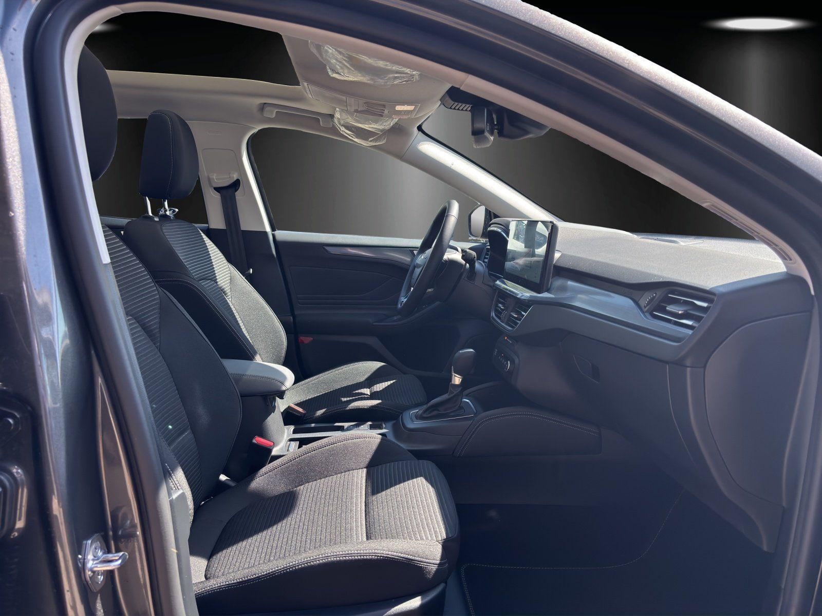 Fahrzeugabbildung Ford Focus Active X Pano Dach B&O Winter Pak. LED Mat