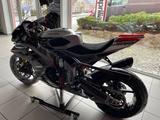 Aprilia RSV4 Racebike Rennstrecke  - Offers