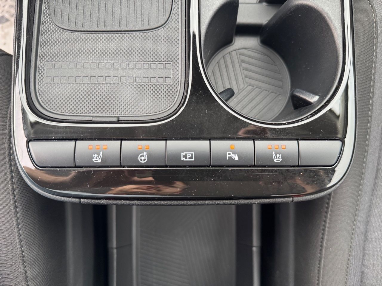 Fahrzeugabbildung Hyundai IONIQ 5 DYNAMIQ *84kWh*SHZ*LHZ*NAVI*CARPLAY*