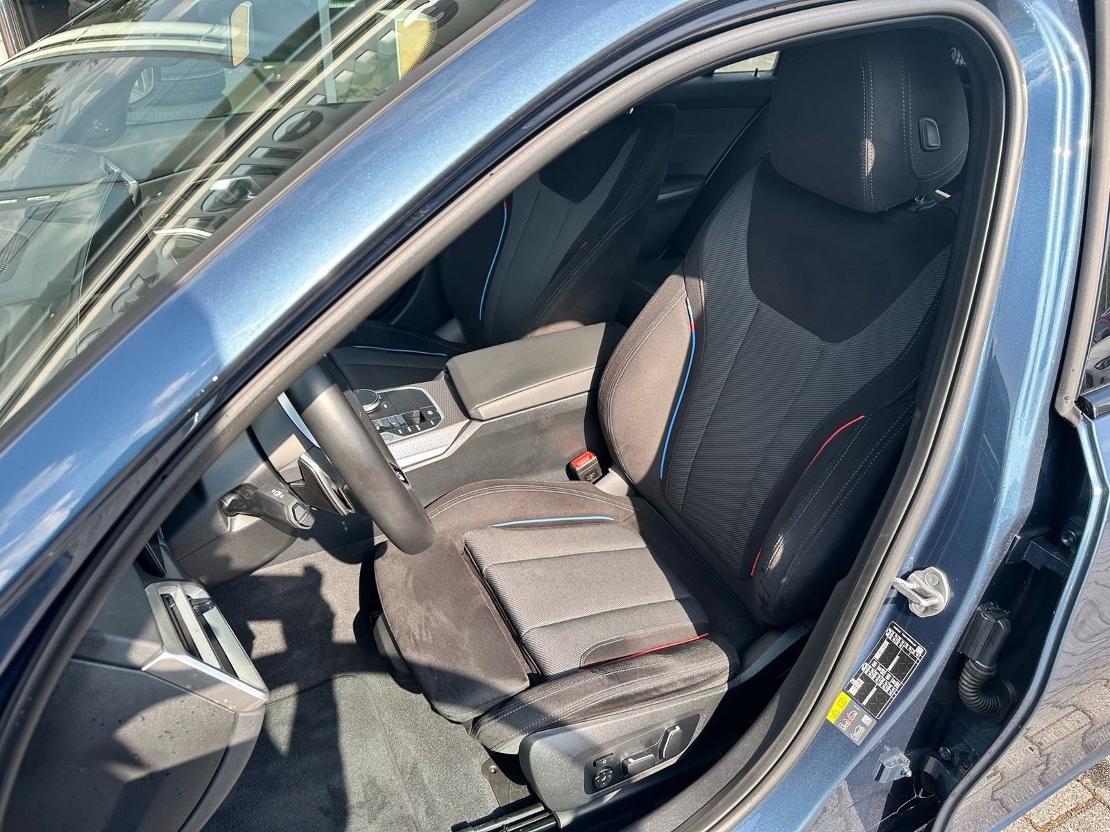 BMW 330 - Bild 8