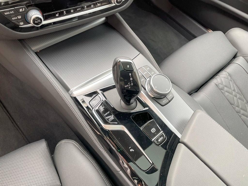 BMW 520d xDrive Touring/M-Sport/19"/AHK/Pano/ACC/Key – 13