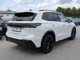 Volkswagen Tiguan 2.0 TDI 4M R-Line PANO*H&K*AHK*MATRIX*20" - mit Diesel-Antrieb: Weiß, Panorama-Dach