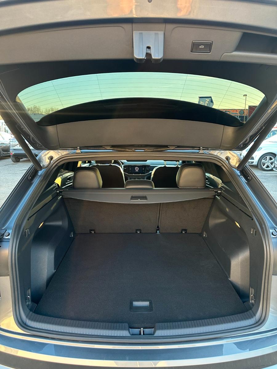Volkswagen BASIS TOUAREG VW ATLAS CROSS SPORT US-IMPORT/V6