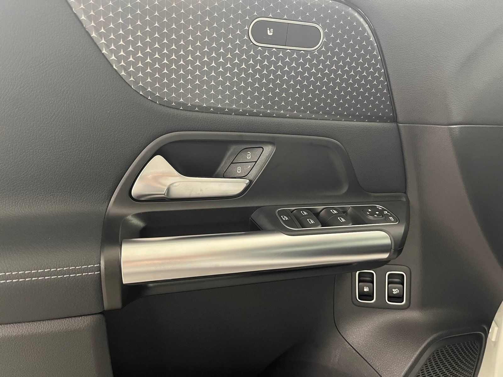 Fahrzeugabbildung Mercedes-Benz GLA 250 e Progressive*LED*Kamera*Easy-Pack*11kW*