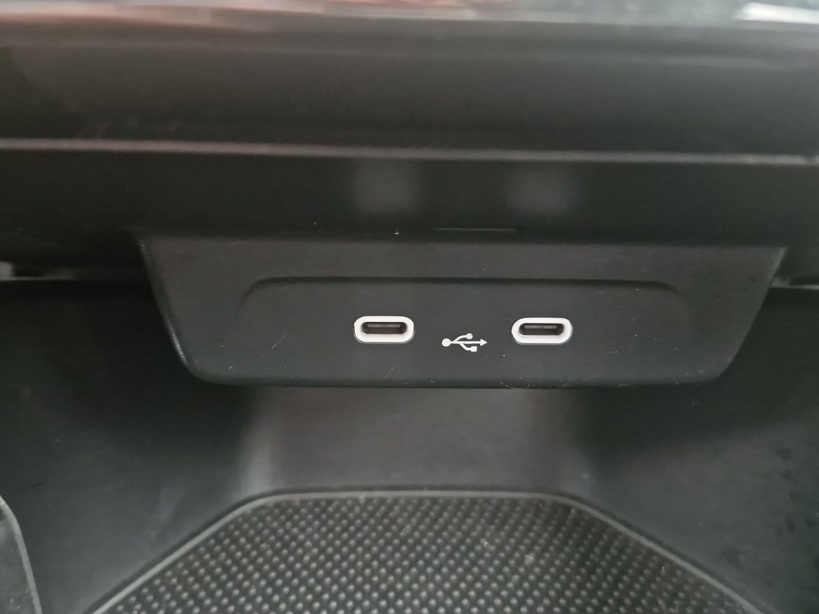 Fahrzeugabbildung SKODA Fabia Active 1.0 MPI DAB SH KLIMA