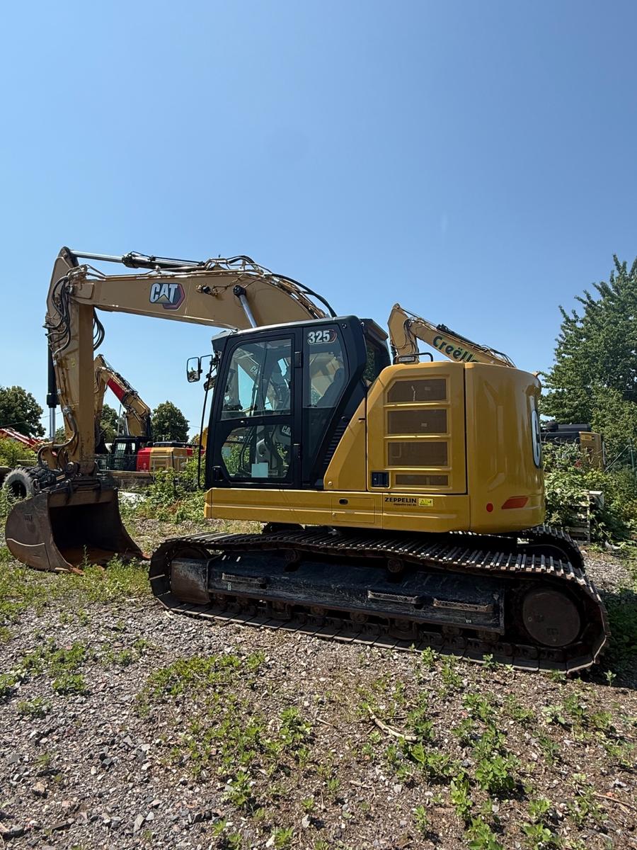 CAT 325 Baujahr 2021